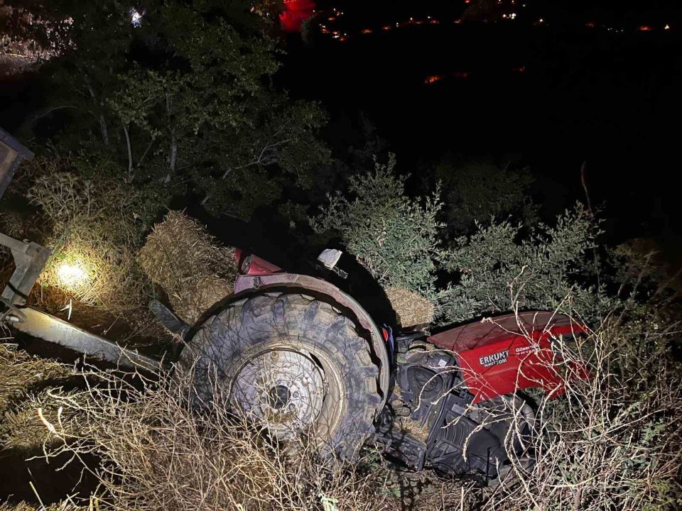 Kiraz'da kaza yapan traktörün sürücüsü hayatını kaybetti