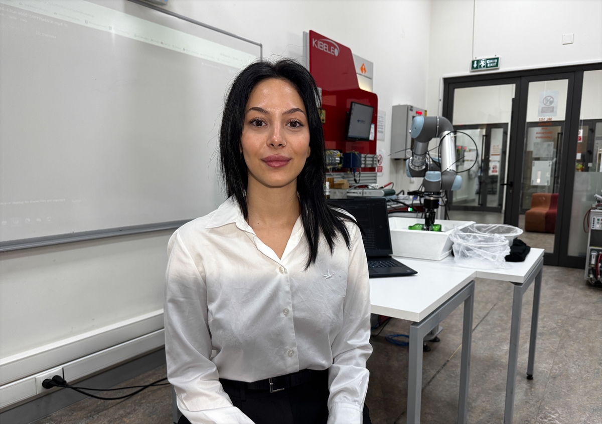 Mühendis adayları geri dönüşüm için yapay zeka destekli robot geliştirdi