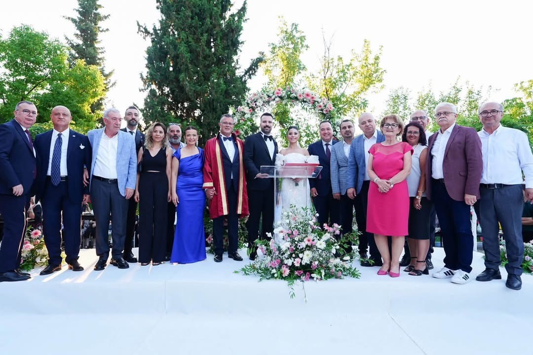 Başkan Öküzcüoğlu'nun en mutlu imzası