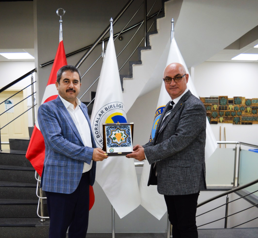 Cumhuriyet Başsavcısı Yalçınöz'den Turgutlu Ticaret Borsası'na veda ziyareti