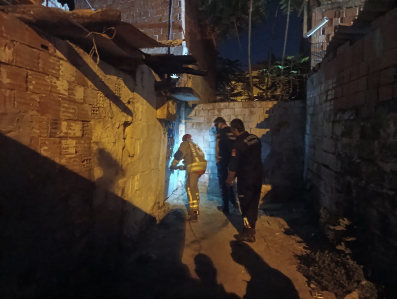 Turgutlu'da mahalleyi ağır koku sardı! Bakın nedeni ne çıktı!