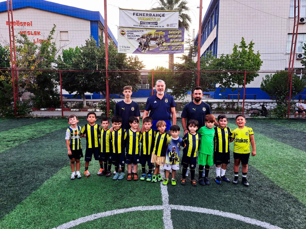Fenerbahçe'den Turgutlu Futbol Okulu'na Yakın Takip