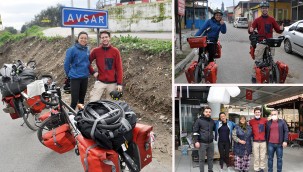 Bisikletleriyle dünya turu yapan Fransız çift Avşar'da konakladı