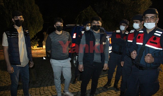 Spil Dağı'nda mahsur kalan 4 kişiyi jandarma kurtardı