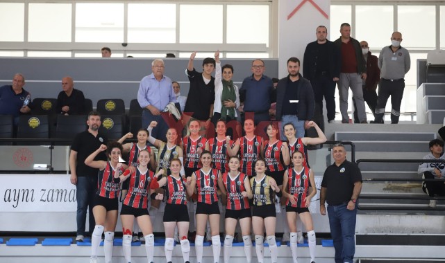Turgutlu Belediyesi Kadın Voleybol Takımı Rakip Tanımıyor