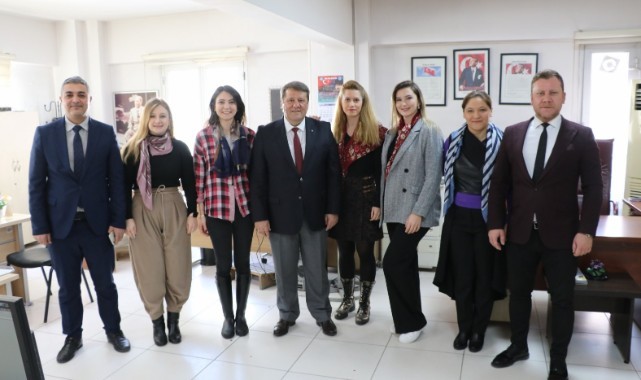 Başkan Ergün, Kadın Personelini Unutmadı