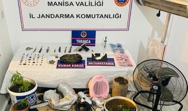 Çatı katında kenevir yetiştiren iki kişi yakalandı