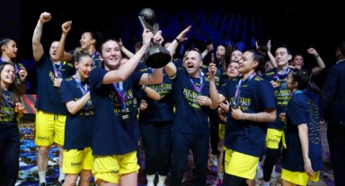 Euroleague şampiyonluğu kupası Turgutlulu Olcay'ın ellerinde yükseldi