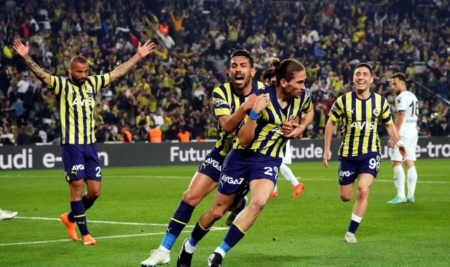 Fenerbahçe, geriye düştüğü maçlarda 20 puan topladı        