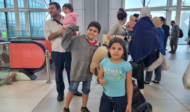 Sudan'dan tahliyeler sürüyor: 101 Türk vatandaşı daha Türkiye'ye getirildi