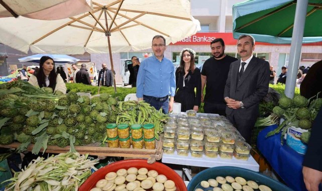 Urla caddeleri enginar bahçesine döndü