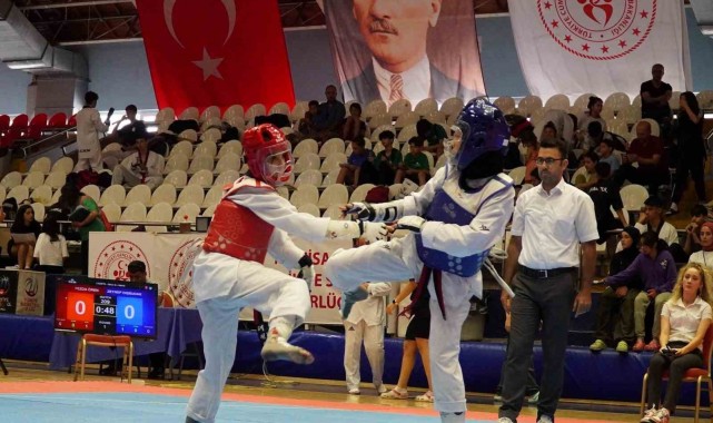 Anadolu Yıldızlar Ligi Tekvando Yarı Finalleri müsabakaları sona erdi
