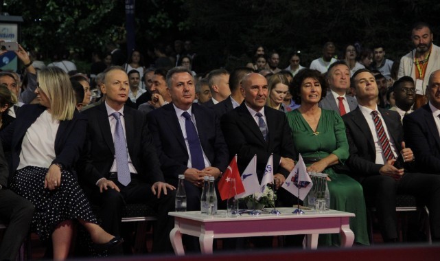 92. İzmir Enternasyonal Fuarı "Gençlik" temasıyla kapılarını açtı  