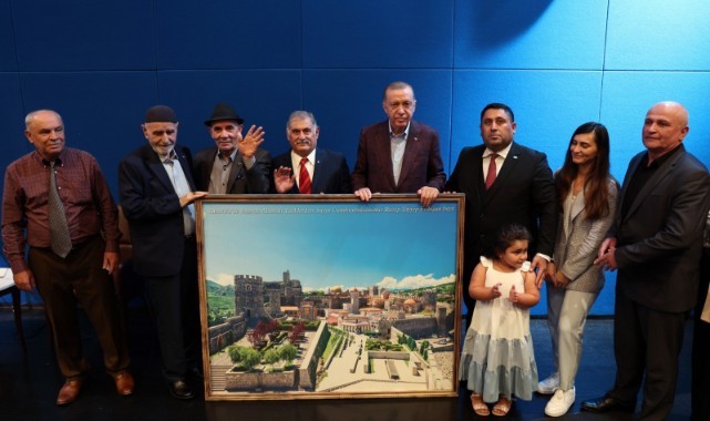 Cumhurbaşkanı Erdoğan, Ahıska Türkleri ile görüştü   