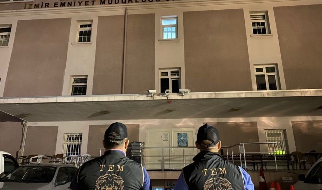 İzmir'de FETÖ'nün mahrem imamlarına operasyon: 9 gözaltı