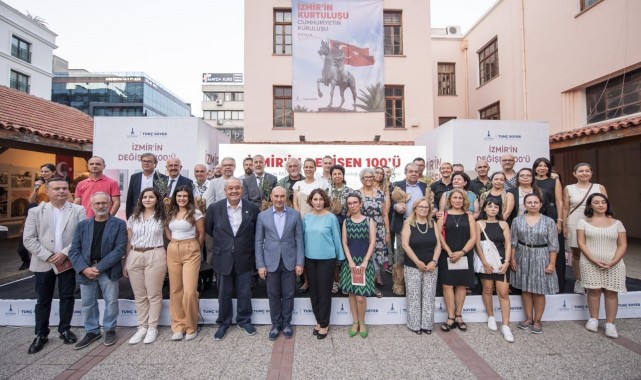 İzmir'in 100 yıllık külliyatı kitaplaştırıldı