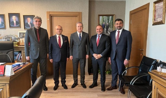 MHP'li belediye başkanları, Bahçeli'yi ziyaret etti