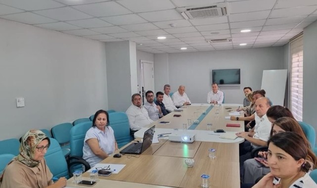 Turgutlu'da emniyet ekipleri sağlık çalışanlarını bilgilendirdi