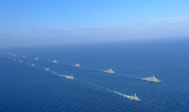 İstanbul Boğazı'nda 100 savaş gemisiyle yapılacak geçit töreni hazırlıkları tamamlandı
