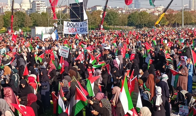 Maltepe'de binlerce kişi Filistin için bir araya geldi