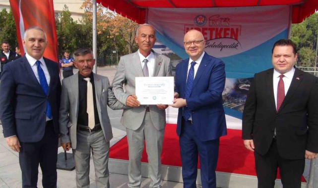 Manisalı üreticilere 69 tarım aleti teslim edildi