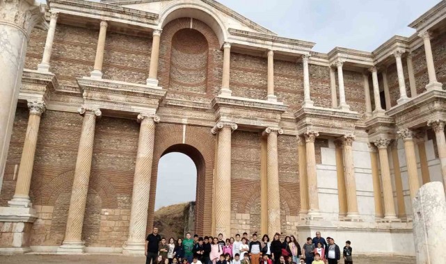 İlk paranın basıldığı Sardes Antik Kent'te ders işlediler