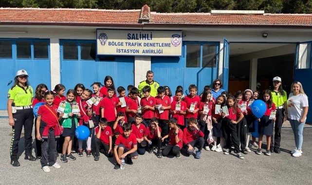 Salihli Bölge Trafik Amirliği öğrencileri ağırladı