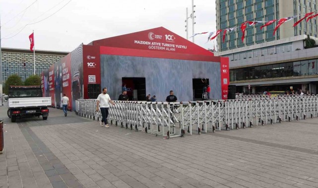 Taksim, Cumhuriyetin 100. kuruluş yıl dönümü için hazırlanıyor