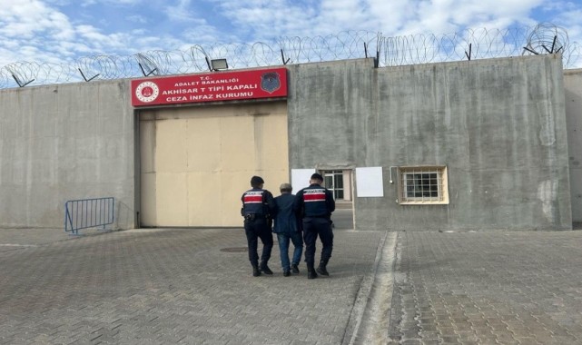 Akhisar'da aranan 15 şahıs yakalandı