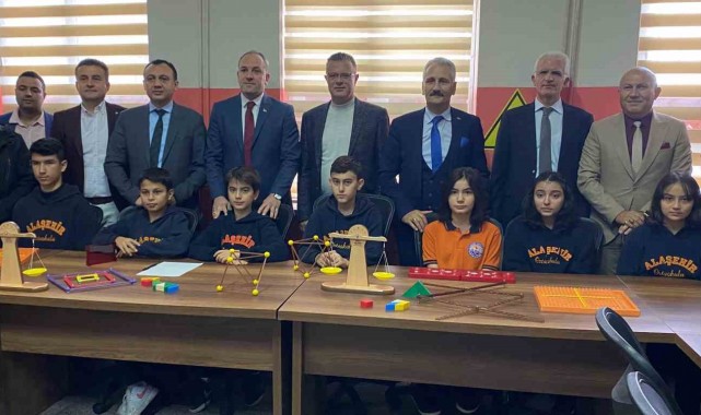 Alaşehir'de Matematik Atölyesi açıldı