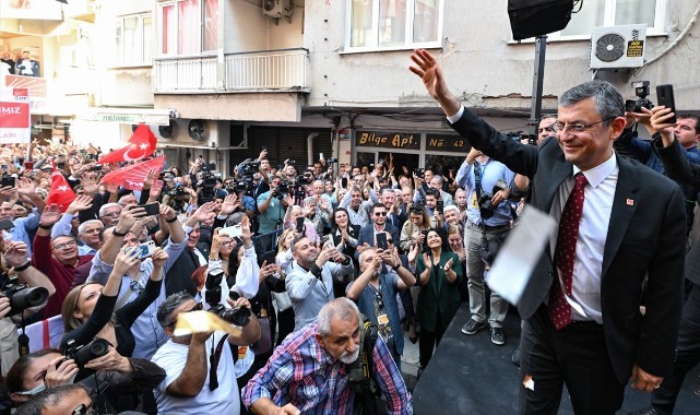 CHP Lideri Özel Manisa'da: 'Yerel seçimler gelecek genel seçimlerin anahtarı olacak'