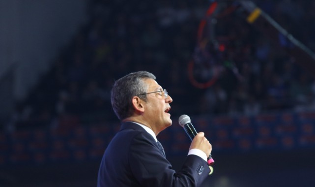 CHP'nin Yeni Genel Başkanı Özgür Özel Kimdir?