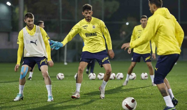 Fenerbahçe, Trabzonspor maçı hazırlıklarını tamamladı