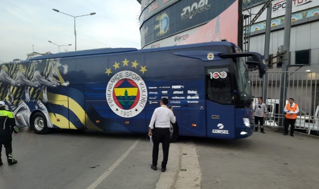 Fenerbahçe - Trabzonspor maçı saat kaçta hangi kanalda? (ilk 11'ler)