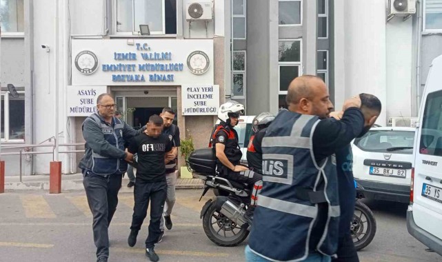 Kuyumcu soyguncuları 15 dakikada yakalanmalarına şaşırmış