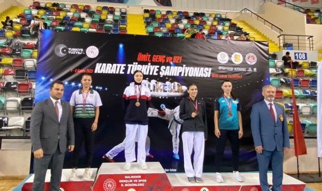 Manisa BBSK'lı 3 karateci milli takım seçmelerine katılacak
