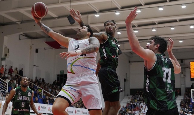 Aliağa Petkimspor, 4 maç sonra kazandı