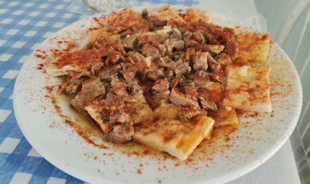 Manisa'da ''Kırkağaç çakal pideli paça" yemeği tescillendi