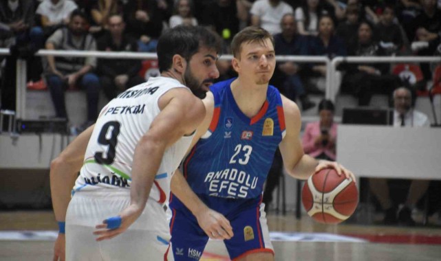 Türkiye Sigorta Basketbol Süper Ligi: Aliağa Petkimspor: 92 - A. Efes: 101