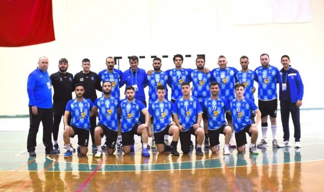 Yunusemre Belediyespor devreyi play off umuduyla bitirdi