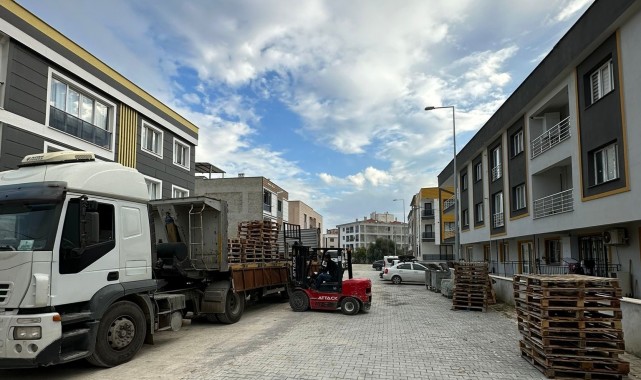 Yunusemre'den Muradiye'de parke taşı döşeme çalışması