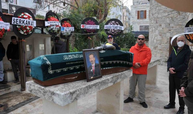 Gazeteci Erdal Çarboğa toprağa verildi