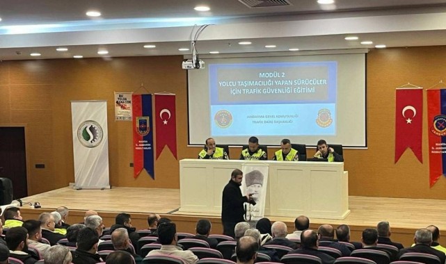 İlçede servis şoförlerine eğitim verildi