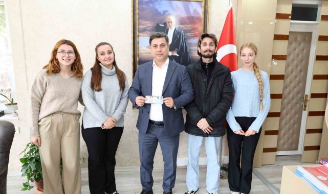 Manisalı üniversite öğrencilerinden örnek bir sosyal sorumluluk proje