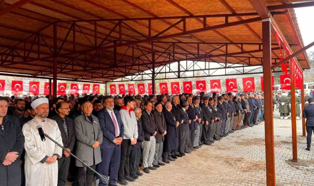 Şehit Sözleşmeli Er Müslüm Özdemir son yolculuğuna uğurlanıyor