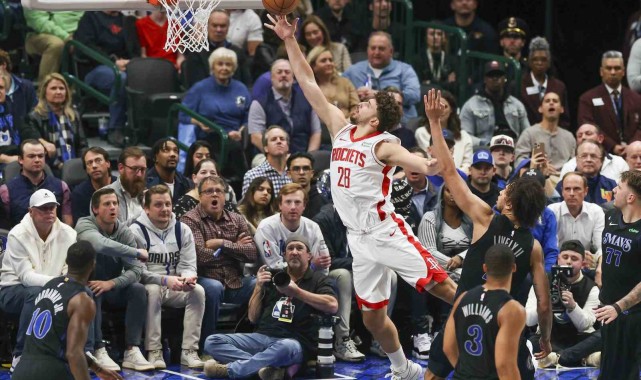 Milli basketbolcumuz Alperen Şengün'den double-double!