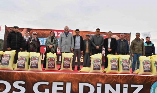 Manisa'da 1004 üreticiye 230 ton gübre desteği