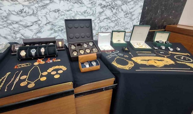 'Türk Escobar' lakaplı şahıs ve çetesi operasyonla yakalandı..Ele geçirilenler şok etti!