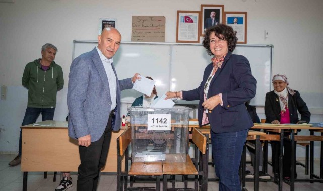 Başkan Soyer'den sandık mesajı: "Bugün demokrasi günü"