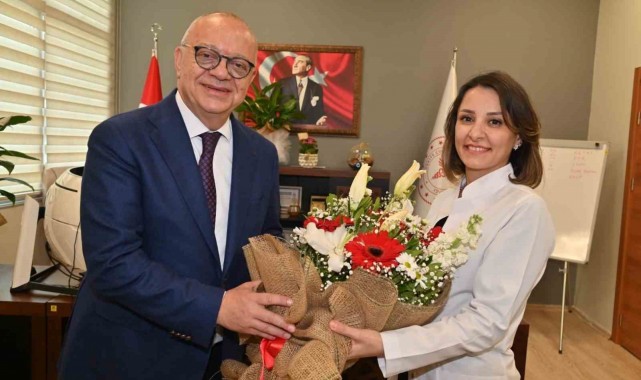 Ergün, sağlık çalışanlarıyla bir araya geldi